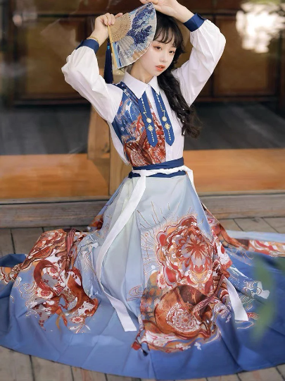 Loquat Flower Long-Sleeve Blouse